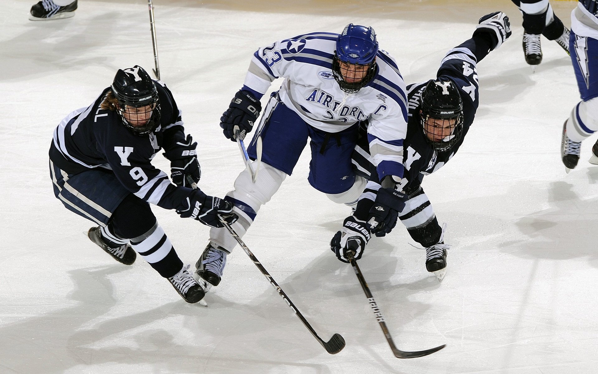 无谓争议:风波不断,球场上的战火,无谓的争辩